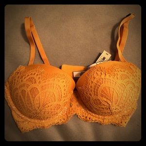 Victoria’s Secret dream angels bra.